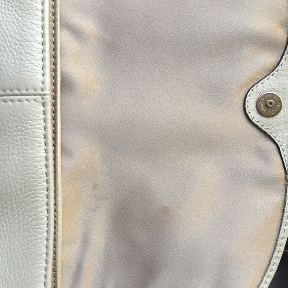 Coach Ivory Wristlet - Picture 7 of 7